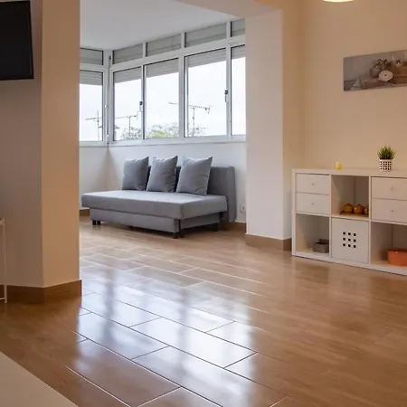 Spacious And Sunny - 10 Min From The Sea *