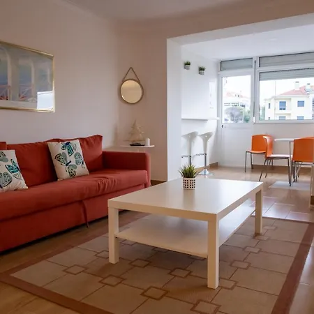 Spacious And Sunny - 10 Min From The Sea Апартаменты *