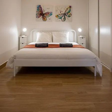 Spacious And Sunny - 10 Min From The Sea Апартаменты *