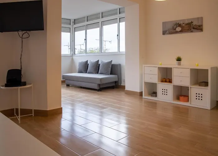 Spacious And Sunny - 10 Min From The Sea *