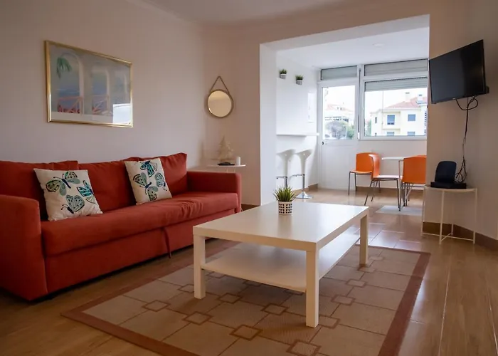 Spacious And Sunny - 10 Min From The Sea 公寓 *